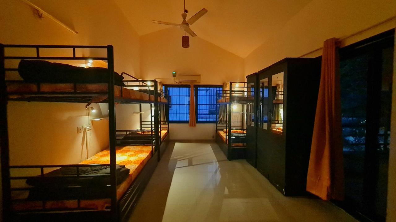 Lifespace- Spacious Hostel In A Luxurious Villa Pune Exteriör bild