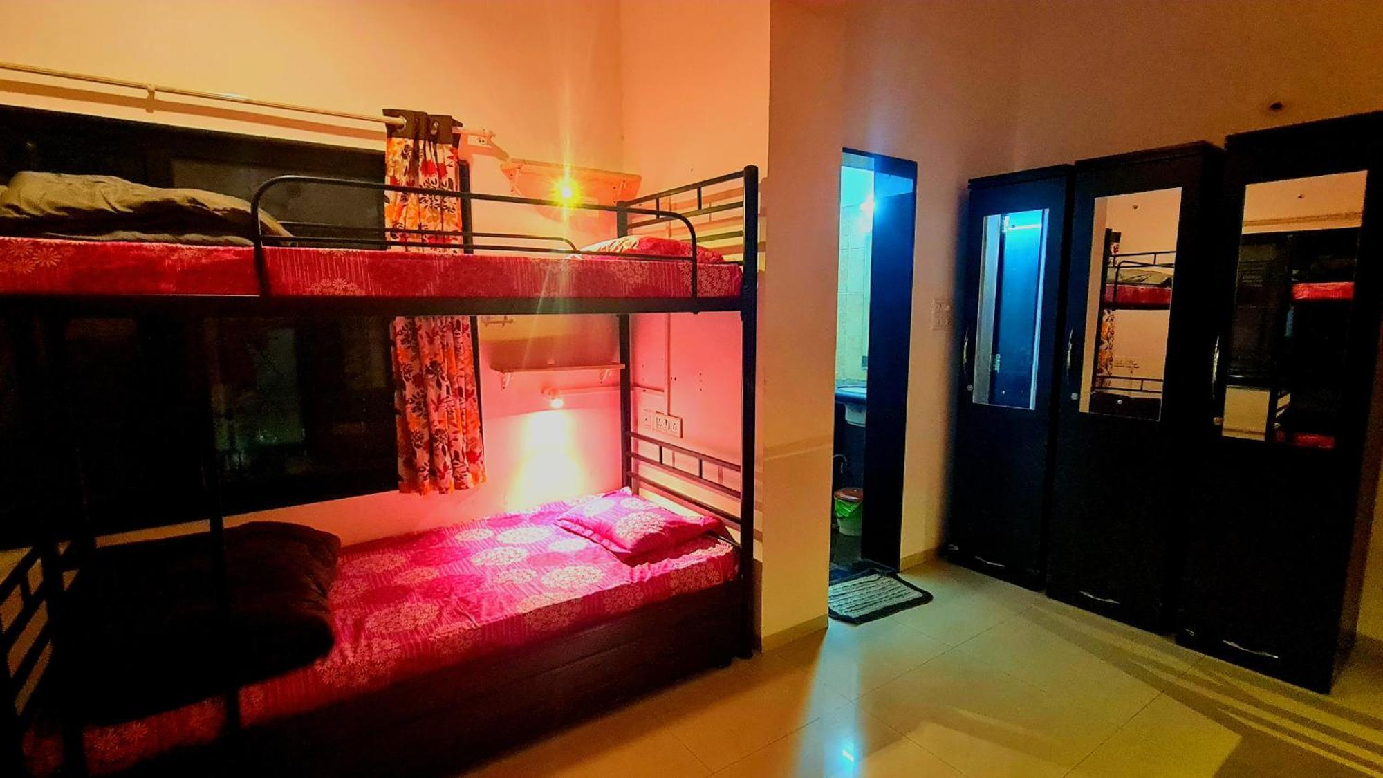 Lifespace- Spacious Hostel In A Luxurious Villa Pune Exteriör bild