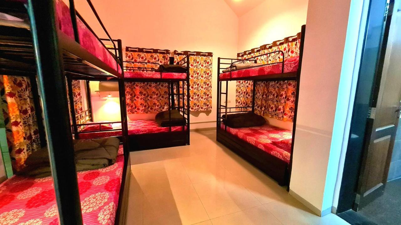 Lifespace- Spacious Hostel In A Luxurious Villa Pune Exteriör bild