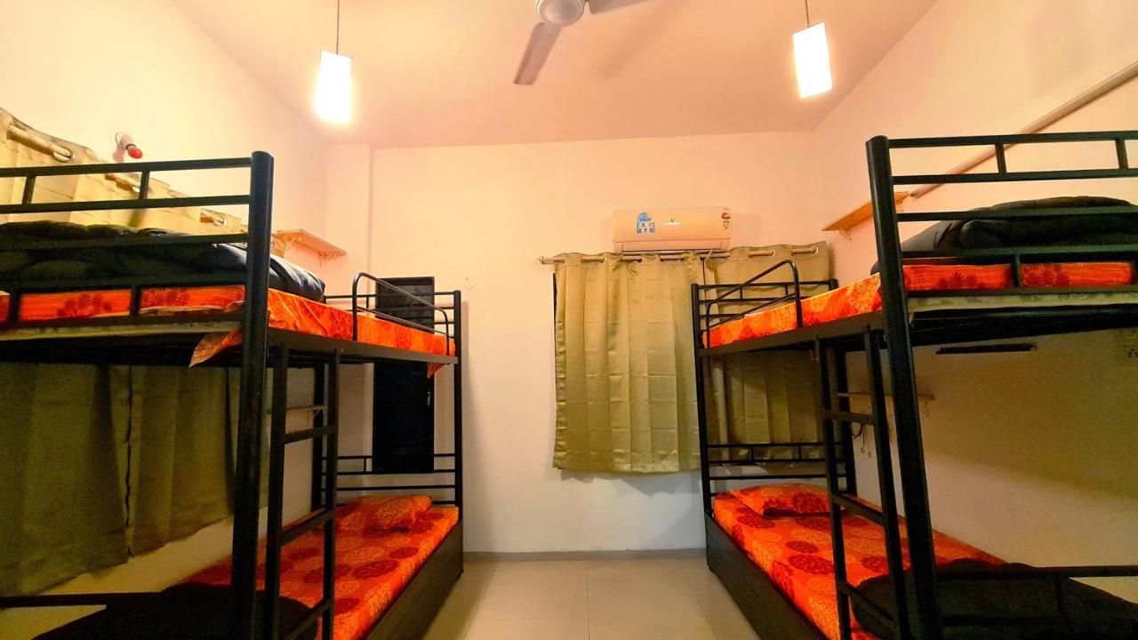 Lifespace- Spacious Hostel In A Luxurious Villa Pune Exteriör bild