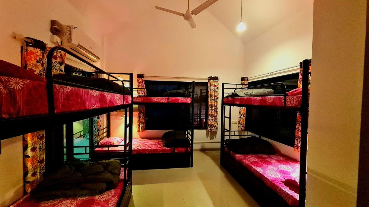 Lifespace- Spacious Hostel In A Luxurious Villa Pune Exteriör bild