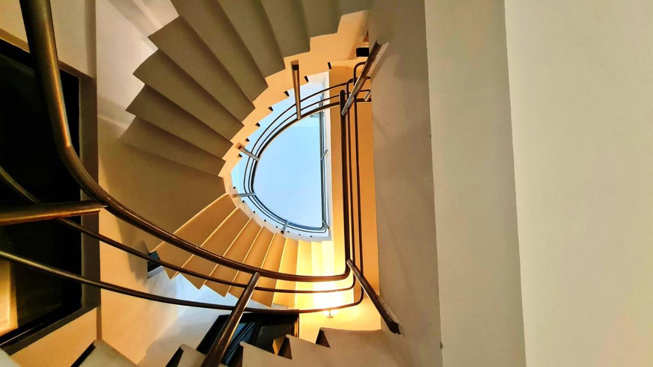 Lifespace- Spacious Hostel In A Luxurious Villa Pune Exteriör bild
