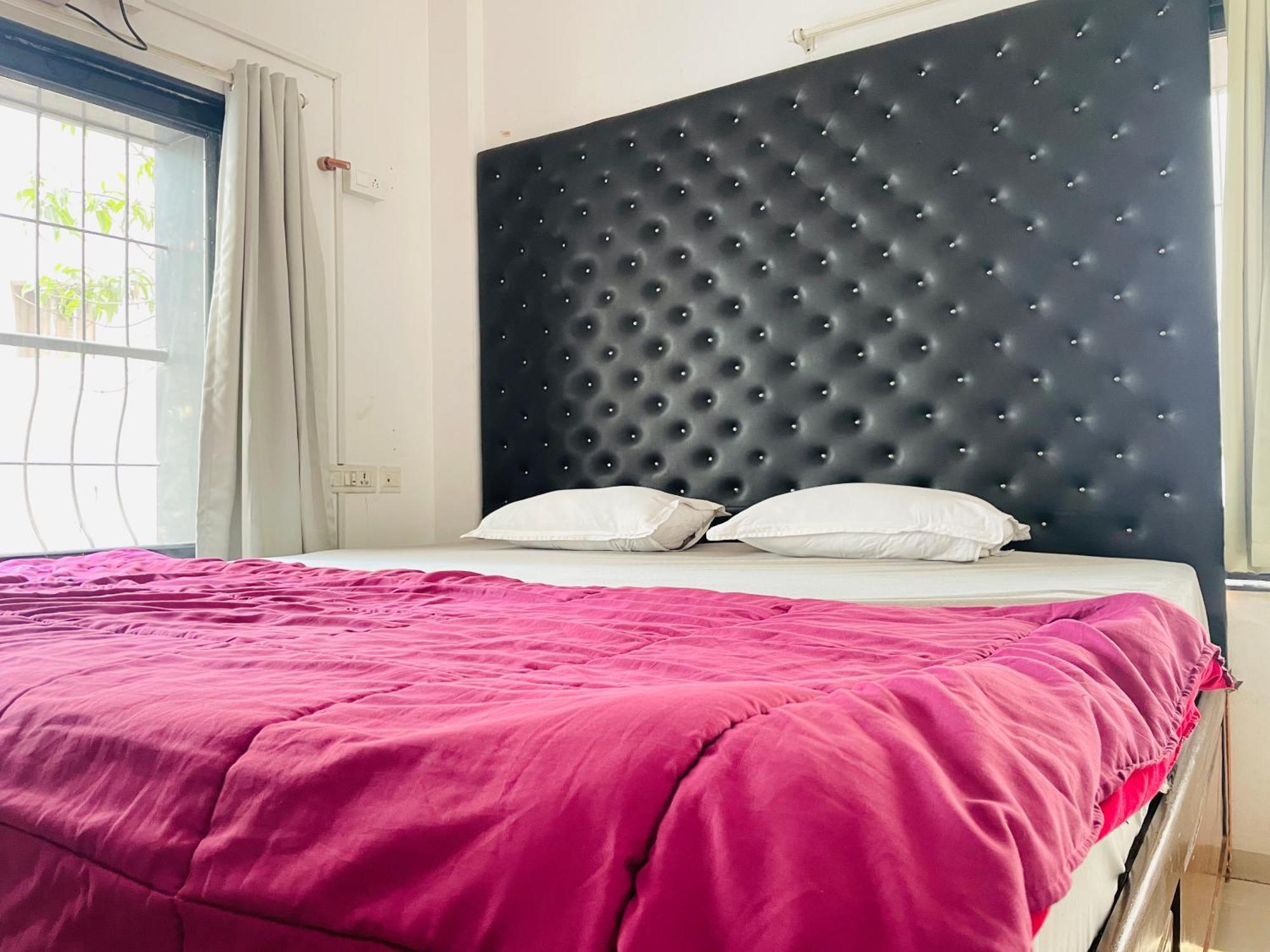 Lifespace- Spacious Hostel In A Luxurious Villa Pune Exteriör bild